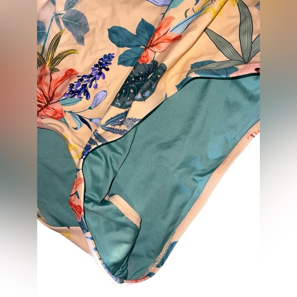 🟣Halter One Piece Swim Suit – Green & Peach Split with Tropical Floral Print XXL - Picture 6 of 6